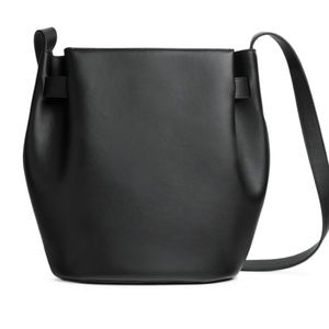 Cuyana Structured Cinch Bag